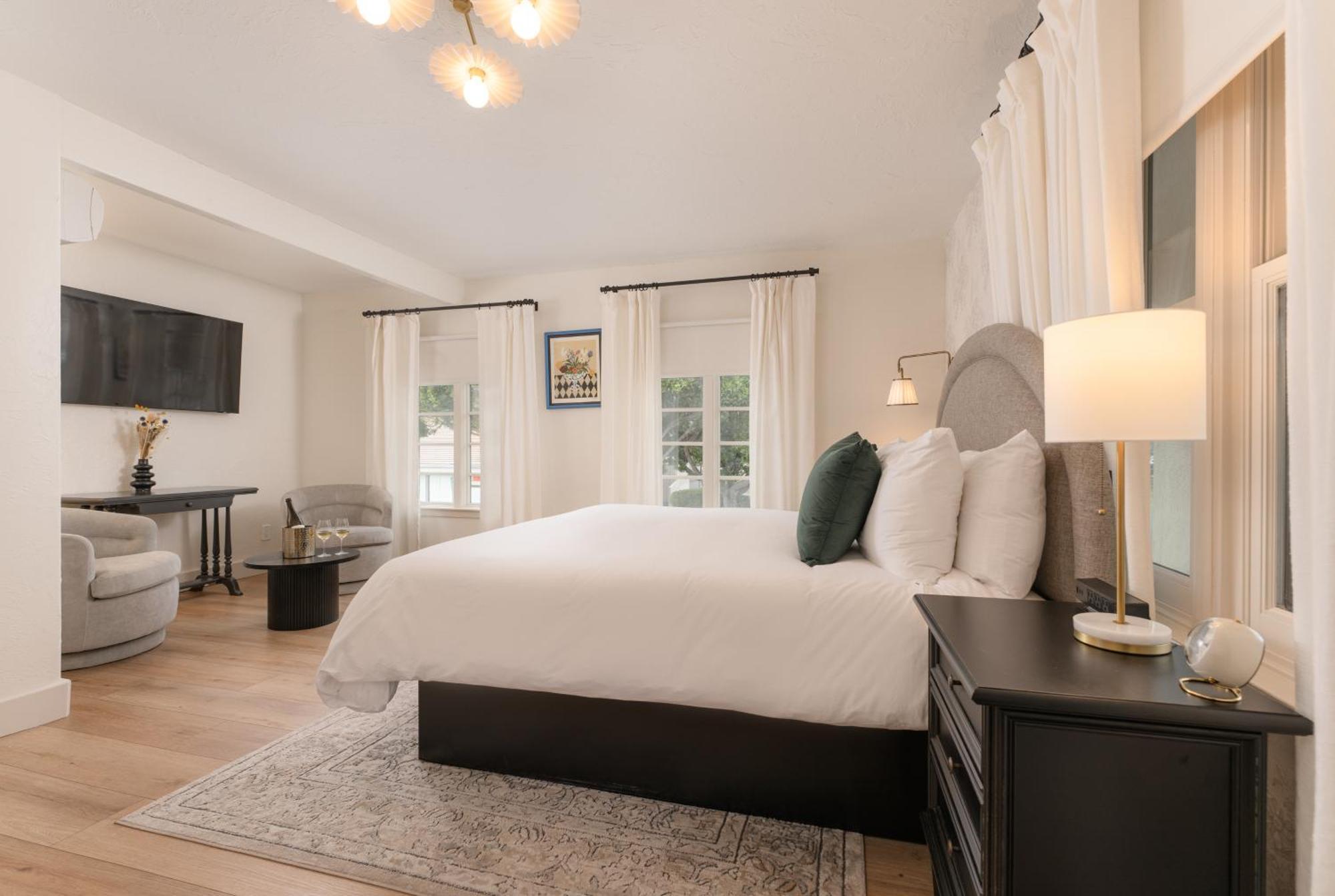 Bed and Breakfast Petit Soleil - Bed, Breakfast And Bar San Luis Obispo Exteriér fotografie
